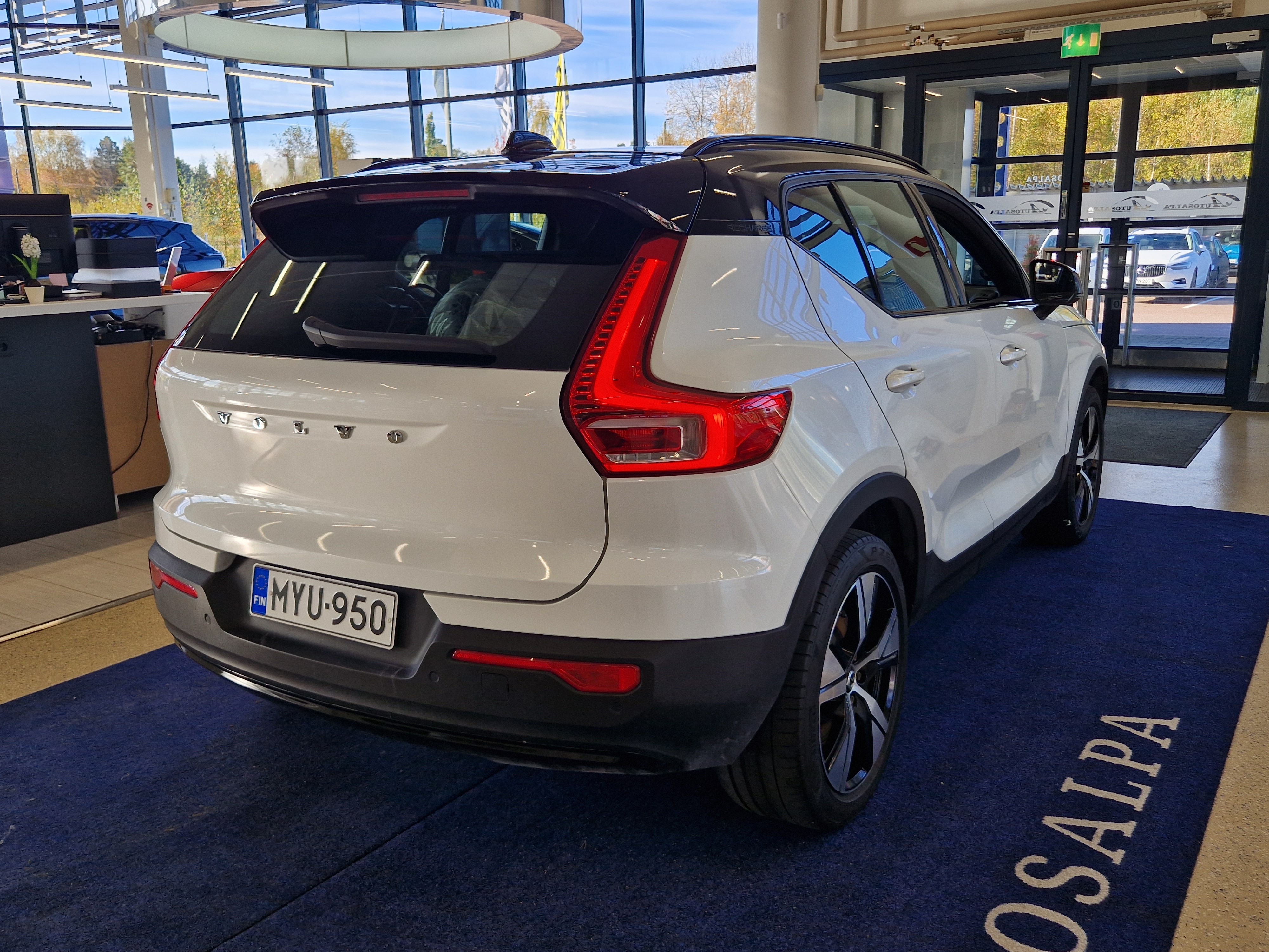 Volvo XC40 P8 AWD R-Design aut. 2021, bild 3/18