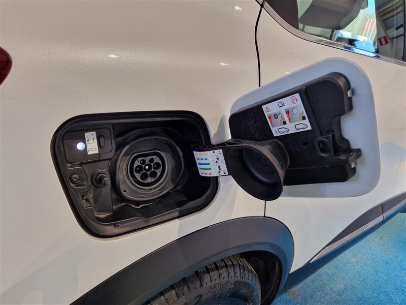 Renault CAPTUR E-TECH PLUG-IN HYBRID INTENS.TAKUU 12KK/20TKM