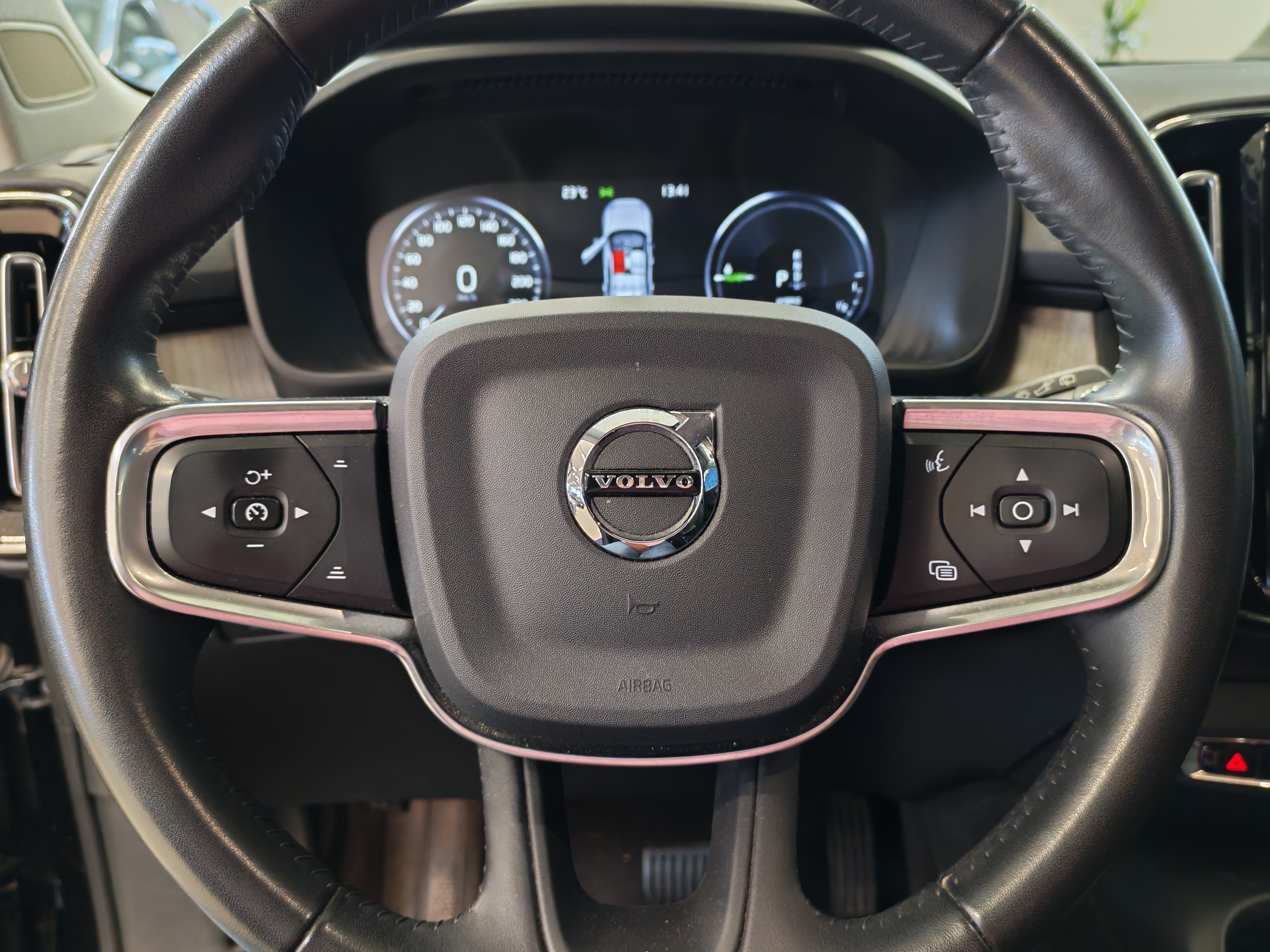 Volvo XC40 2021, kuva 7/22