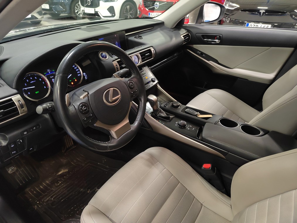 Lexus IS 300H EXECUTIVE