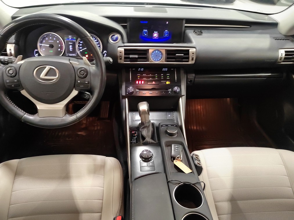 Lexus IS 300H EXECUTIVE