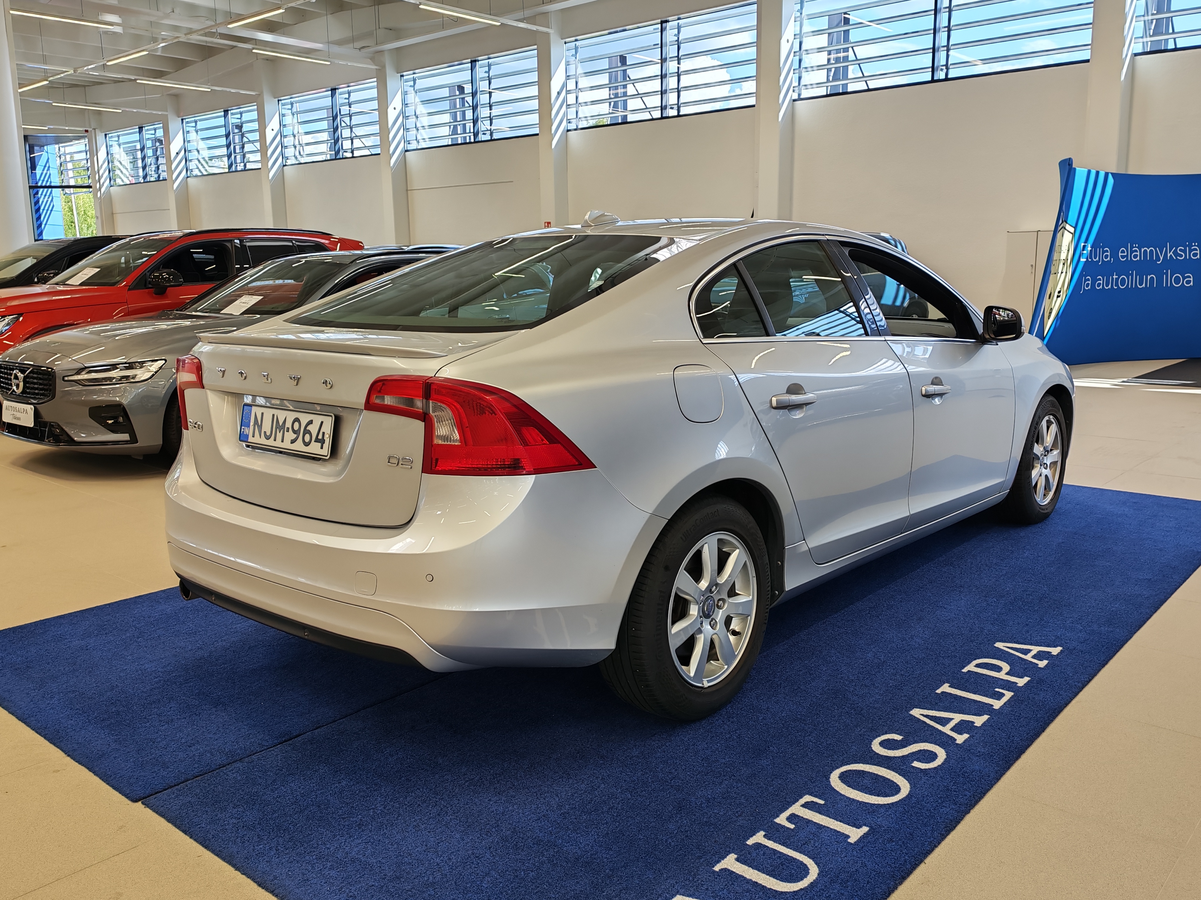 Volvo S60 D2 Momentum aut 2014, kuva 3/15