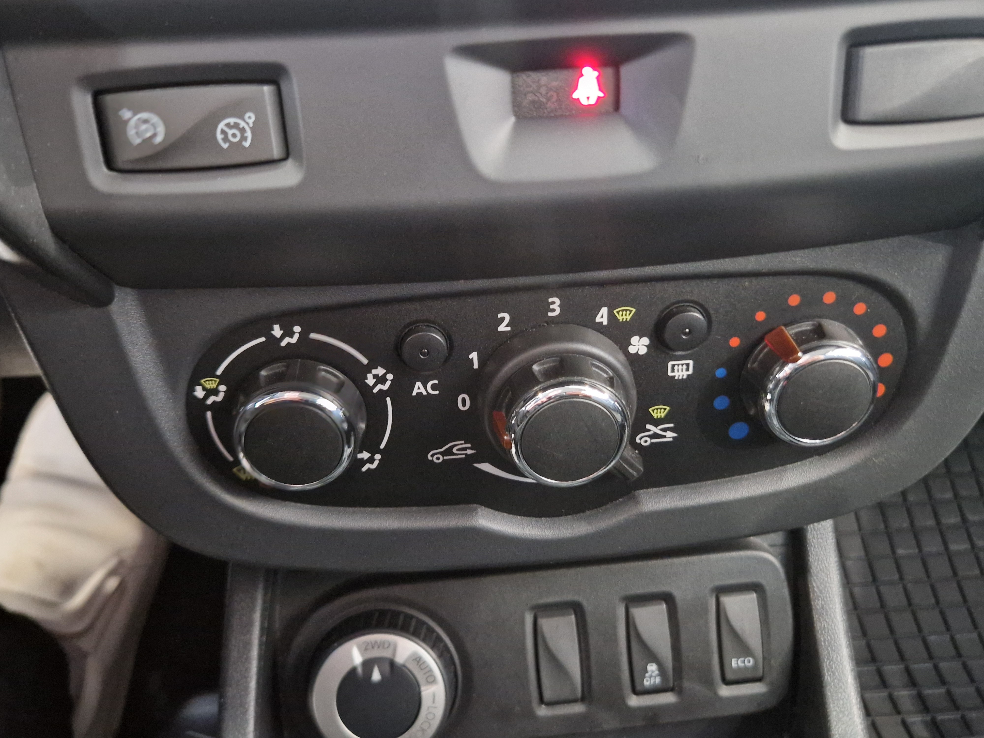 Dacia DUSTER DCI 110 4X4 LAUREATE