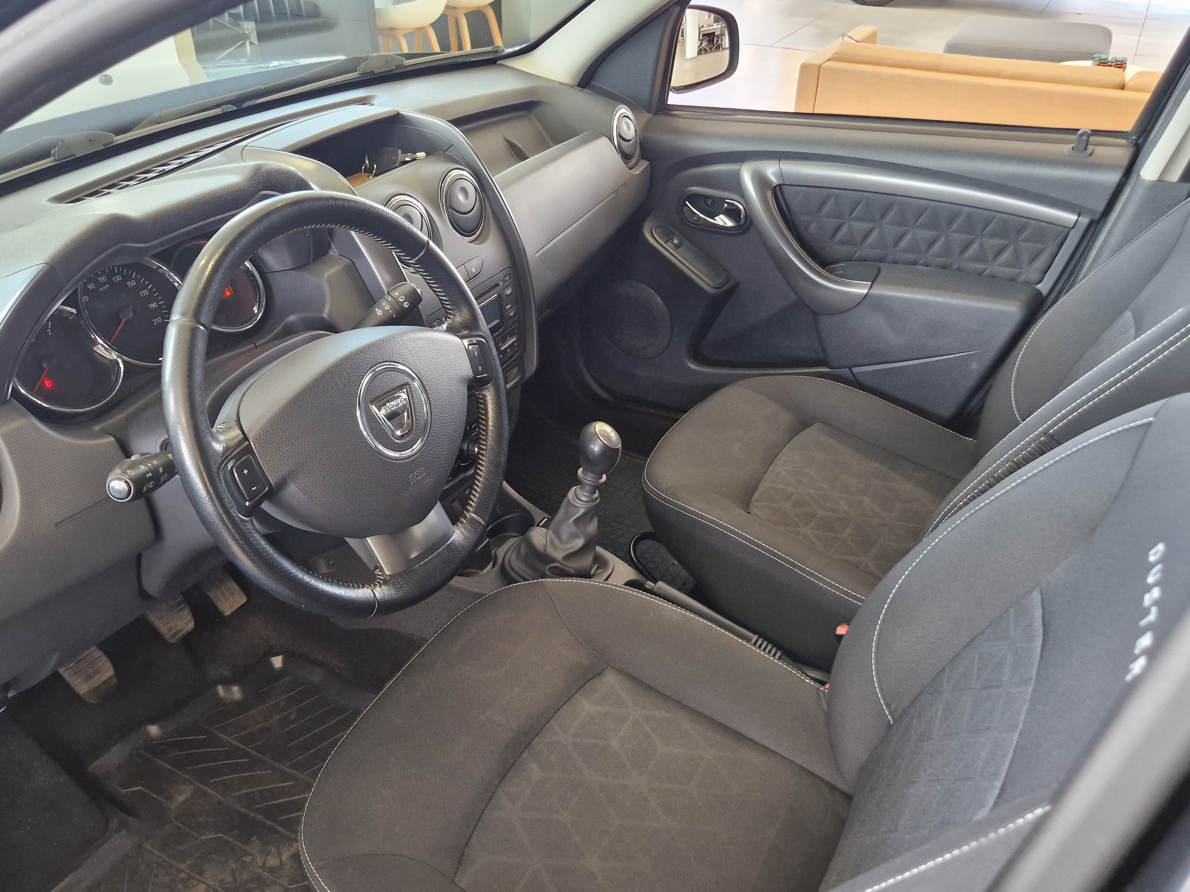 Dacia DUSTER DCI 110 4X4 LAUREATE