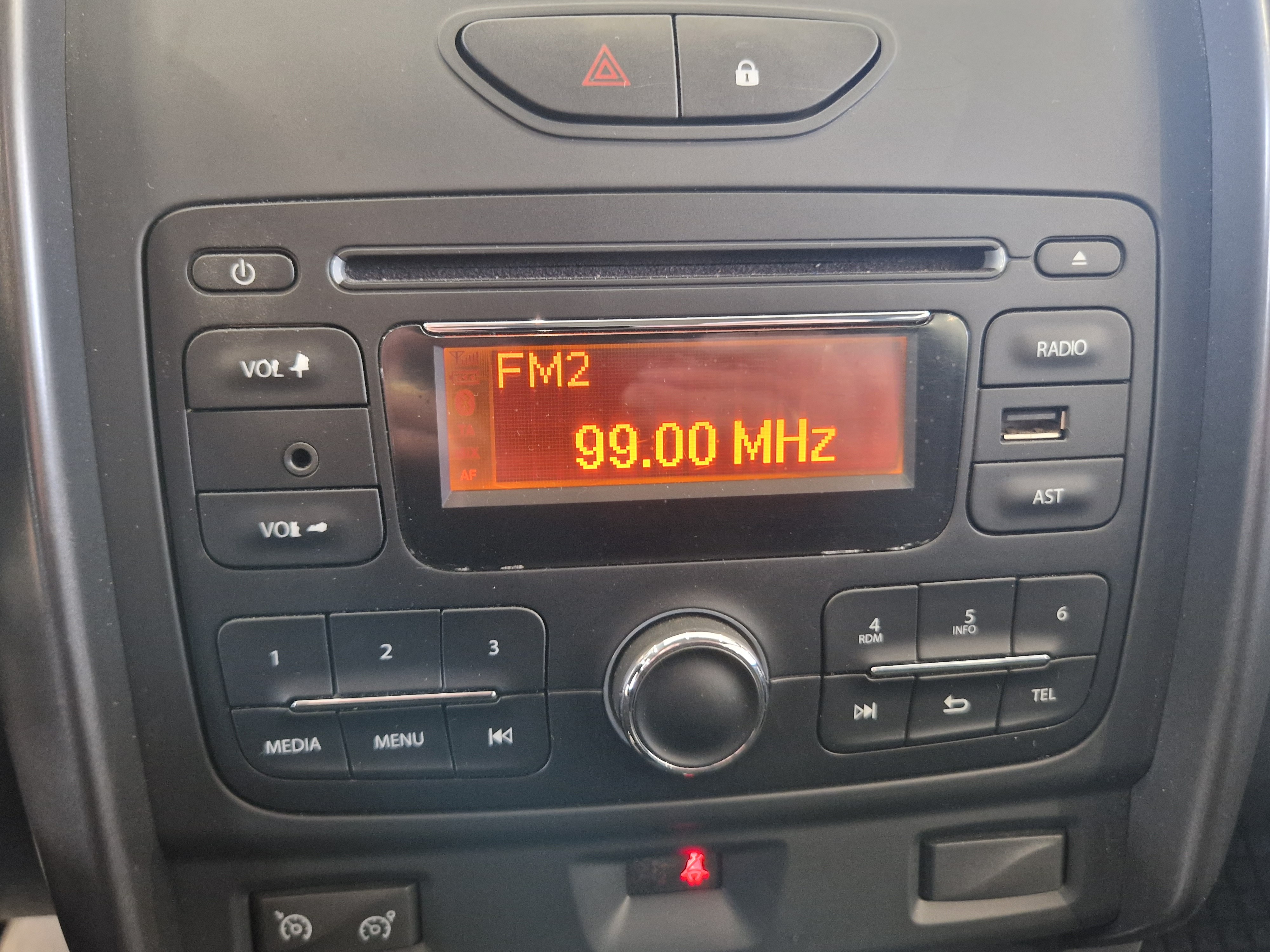 Dacia DUSTER DCI 110 4X4 LAUREATE