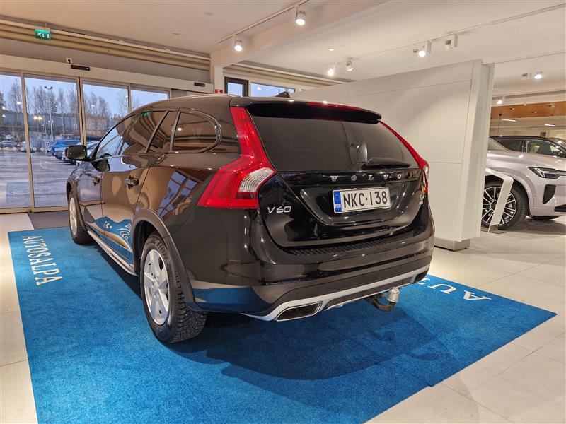 Volvo V60 CROSS COUNTRY D4 AWD BUSINESS SUMMUM AUT