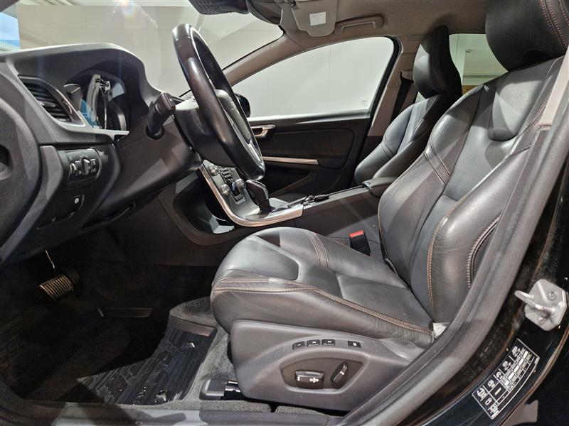 Volvo V60 CROSS COUNTRY D4 AWD BUSINESS SUMMUM AUT