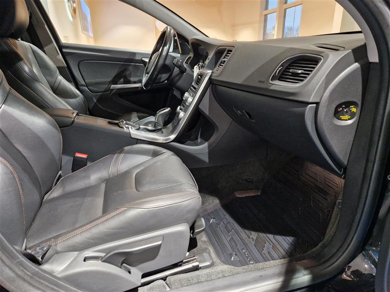 Volvo V60 CROSS COUNTRY D4 AWD BUSINESS SUMMUM AUT