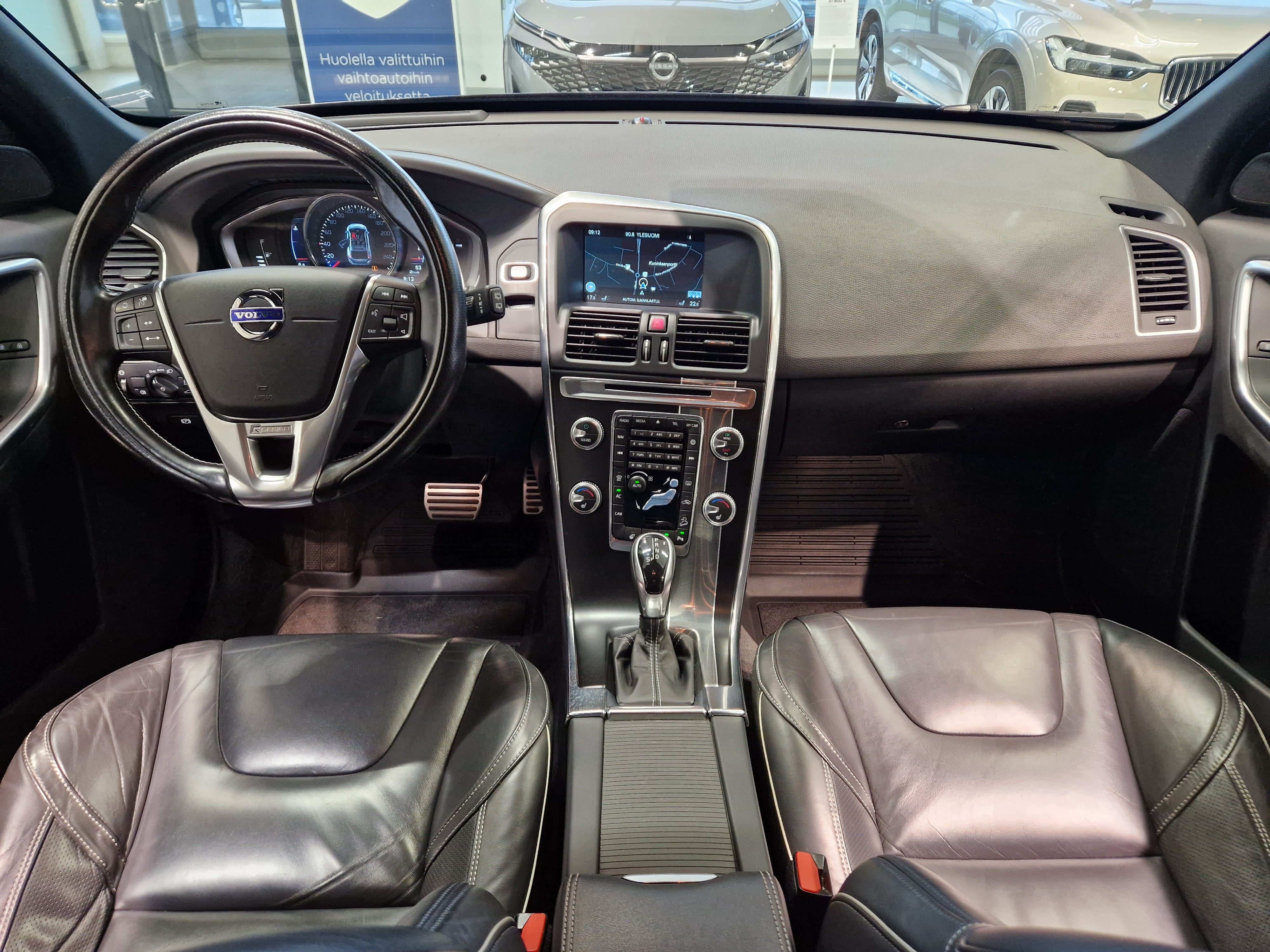Volvo XC60 D5 AWD R-DESIGN EDITION AUT TAKUU 12KK/20TKM