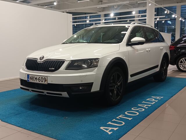skoda OCTAVIA COMBI 2,0 TDI 184 4X4 SCOUT DSG AUTOM.