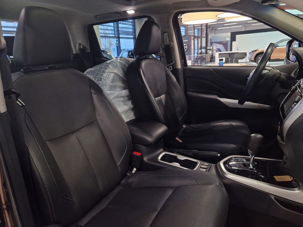 Nissan NAVARA DOUBLE CAB 2,3 DCI 190HP AT TEKNA SUNROOF, LEATHER