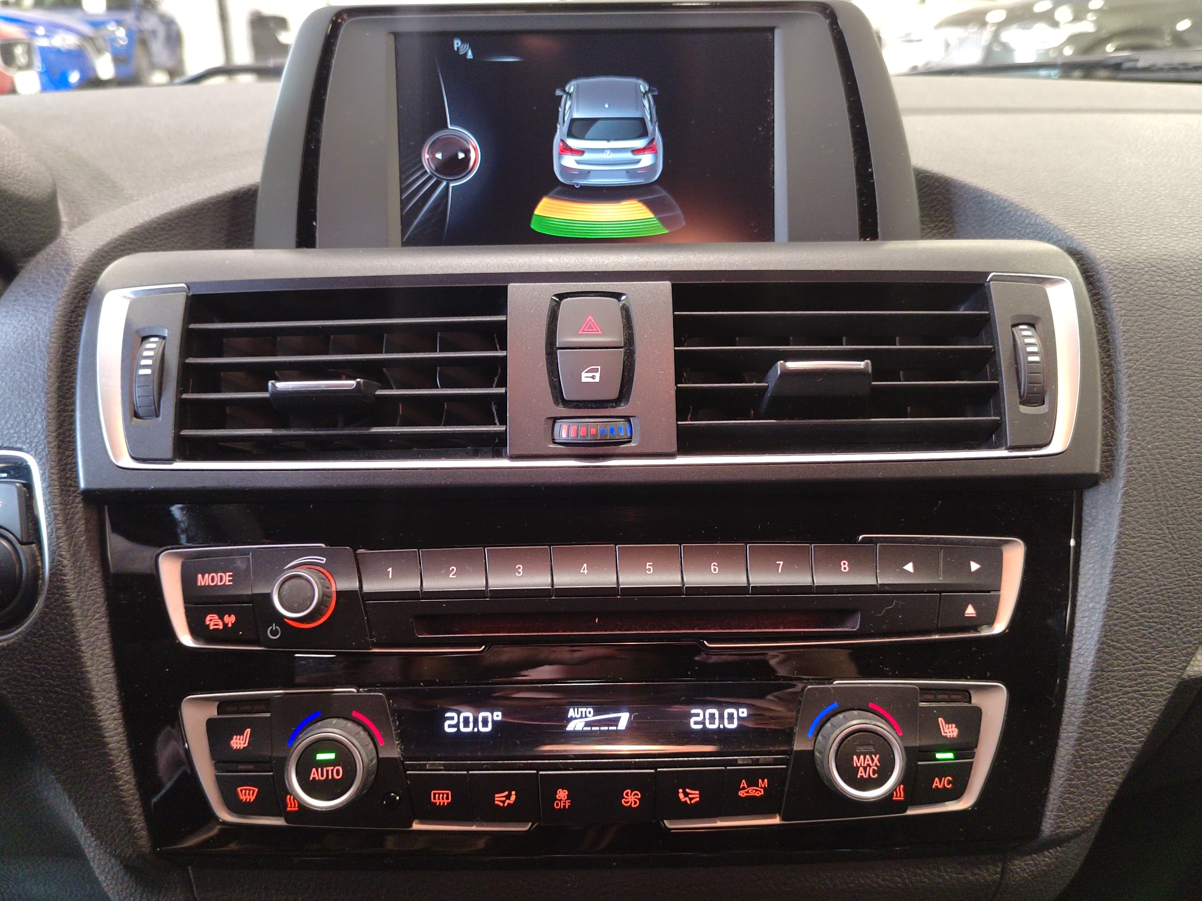 Bmw 118 F20 HATCHBACK 118I A BUSINESS