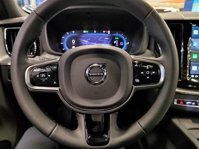 Volvo XC60 T6 AWD LONG RANGE PLUS DARK TAKUU 24KK/40TKM.