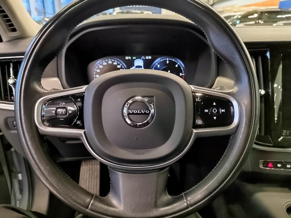 Volvo V90 CROSS COUNTRY D4 AWD BUSINESS AUT TAKUU 24KK/40TKM