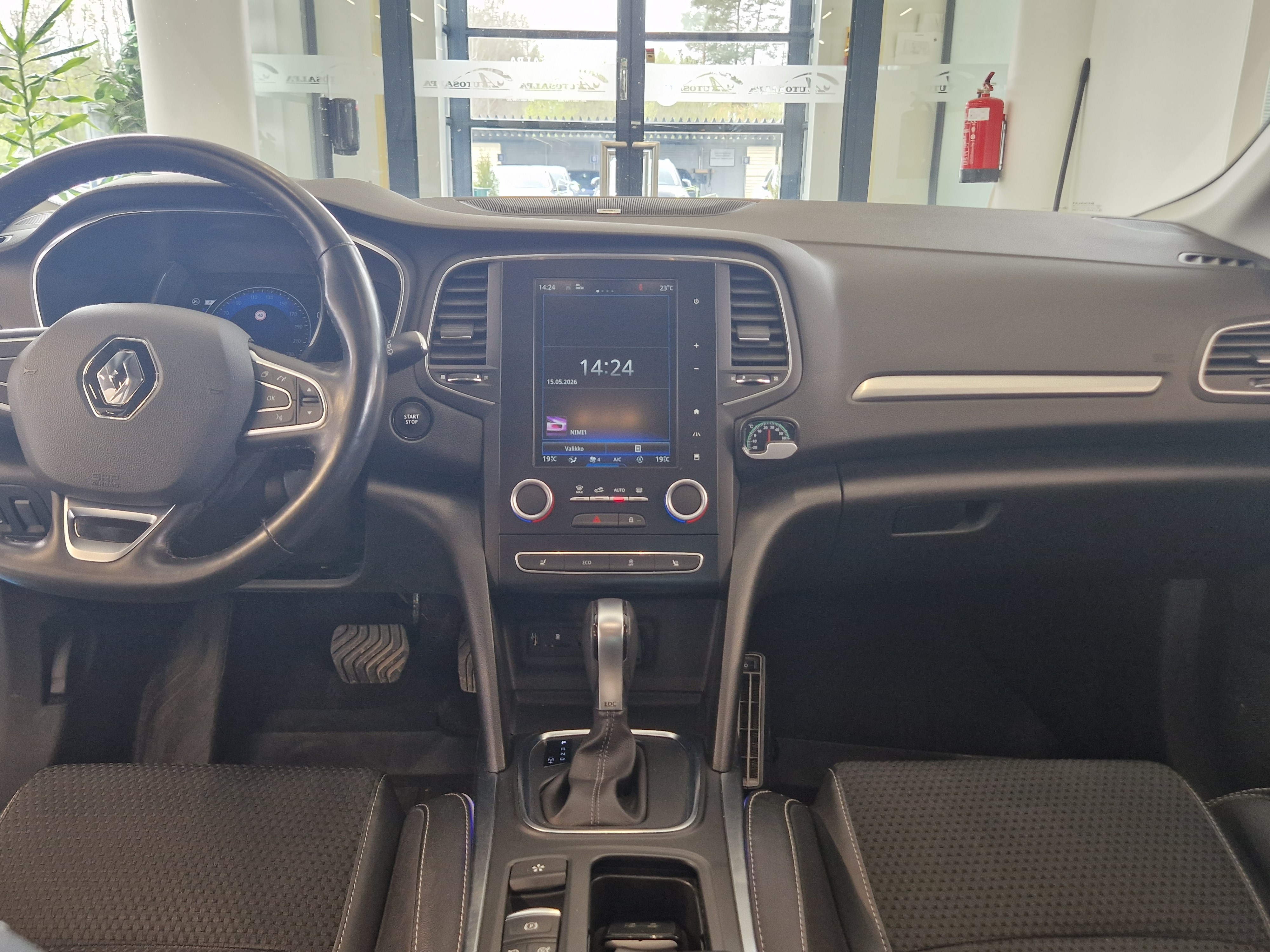 Renault MEGANE HATCHBACK TCE 130 EDC7-AUT BOSE
