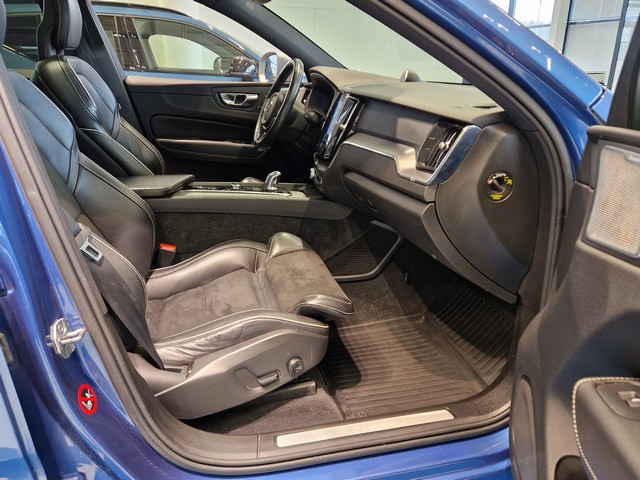 Volvo XC60 T8 AWD R-DESIGN AUT