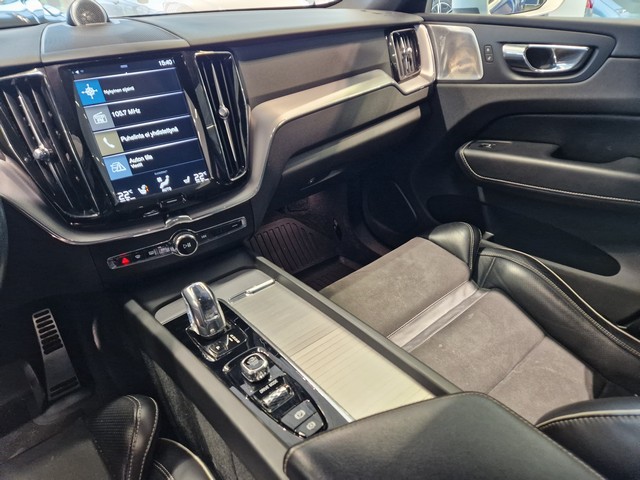 Volvo XC60 T8 AWD R-DESIGN AUT