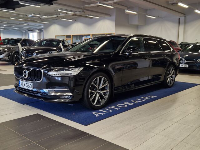 volvo V90 D4 MOMENTUM AUT.