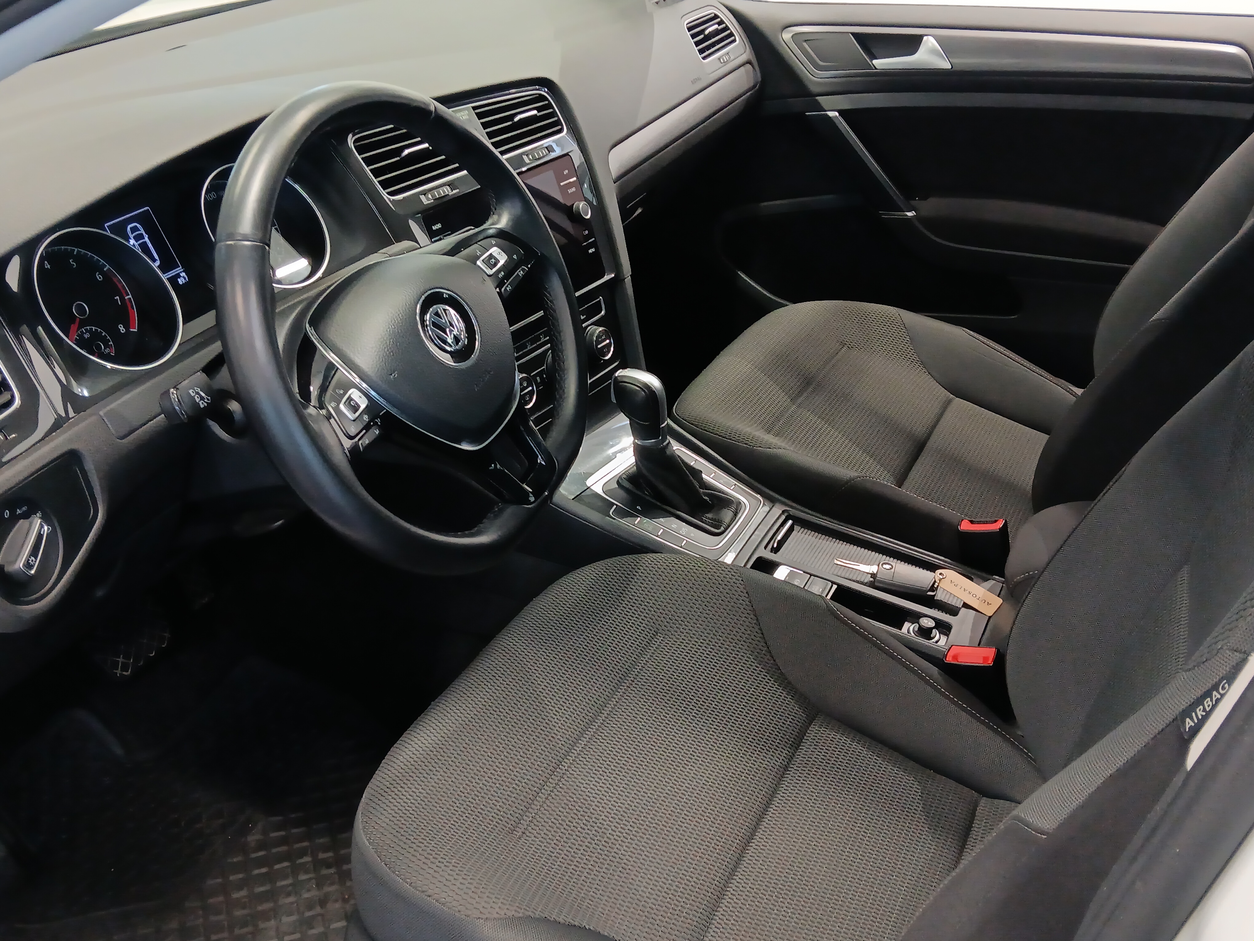Volkswagen Golf 2019, kuva 7/16