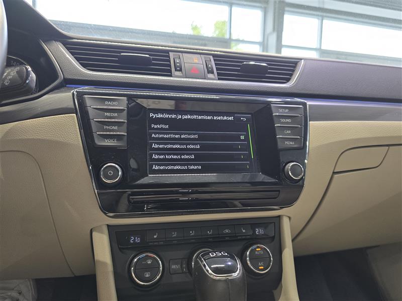 Skoda SUPERB COMBI 2.0 TDI 190 STYLE DSG AUT.