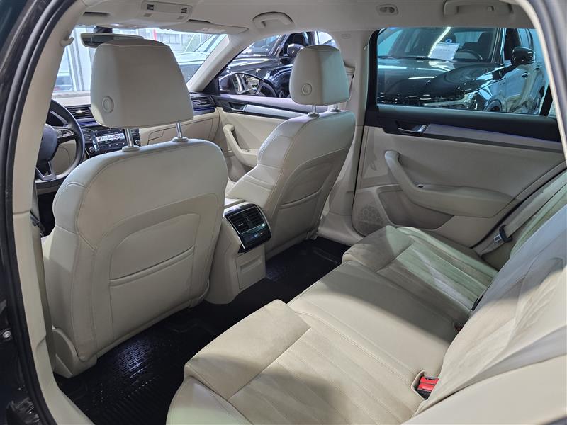 Skoda SUPERB COMBI 2.0 TDI 190 STYLE DSG AUT.