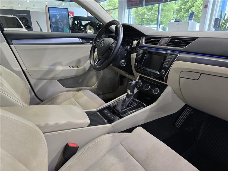 Skoda SUPERB COMBI 2.0 TDI 190 STYLE DSG AUT.