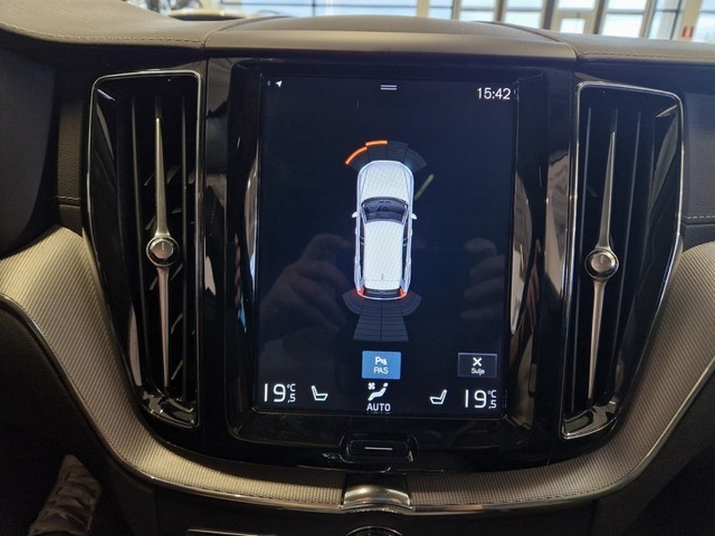 Volvo XC60 T8 TWE AWD INSCRIPTION TAKUU 24KK/40TKM