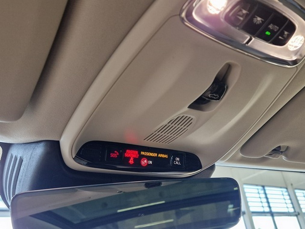 Volvo XC60 T8 TWE AWD INSCRIPTION TAKUU 24KK/40TKM