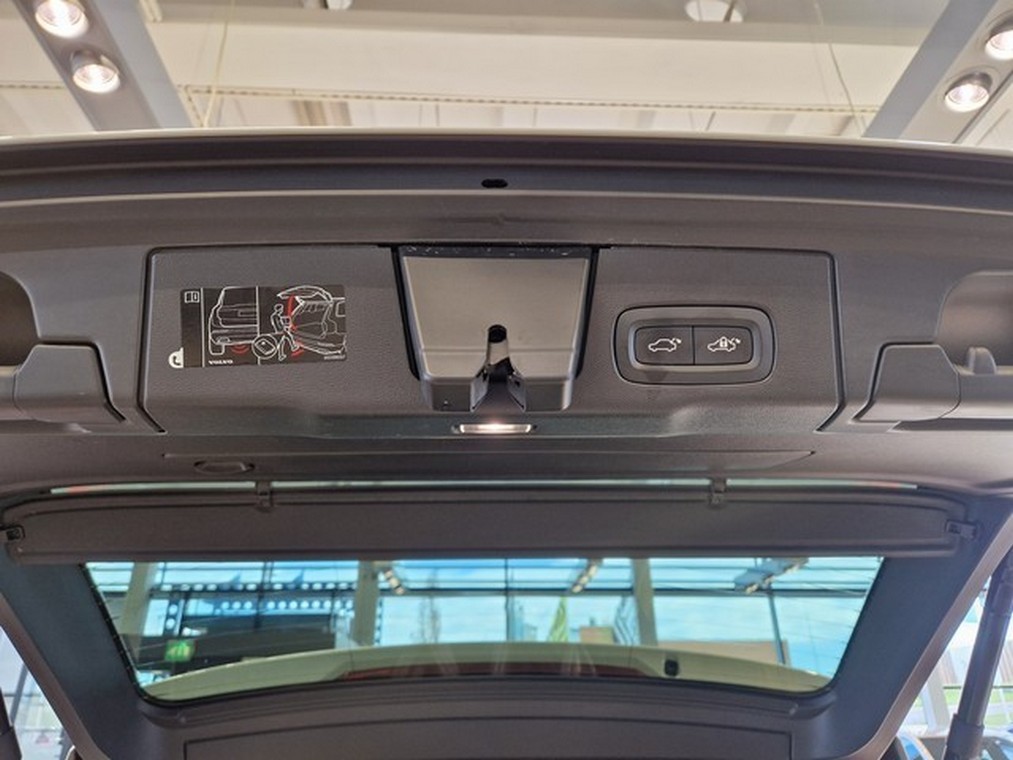 Volvo XC60 T8 TWE AWD INSCRIPTION TAKUU 24KK/40TKM