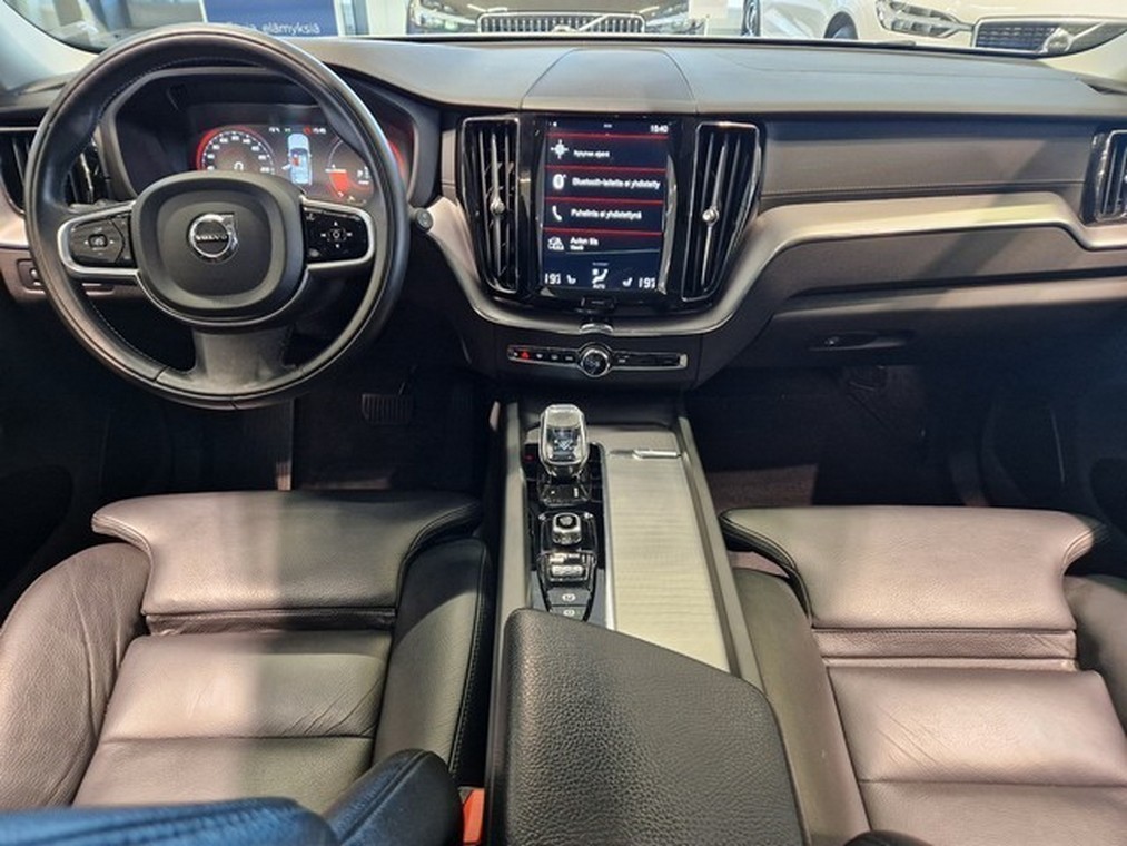 Volvo XC60 T8 TWE AWD INSCRIPTION TAKUU 24KK/40TKM