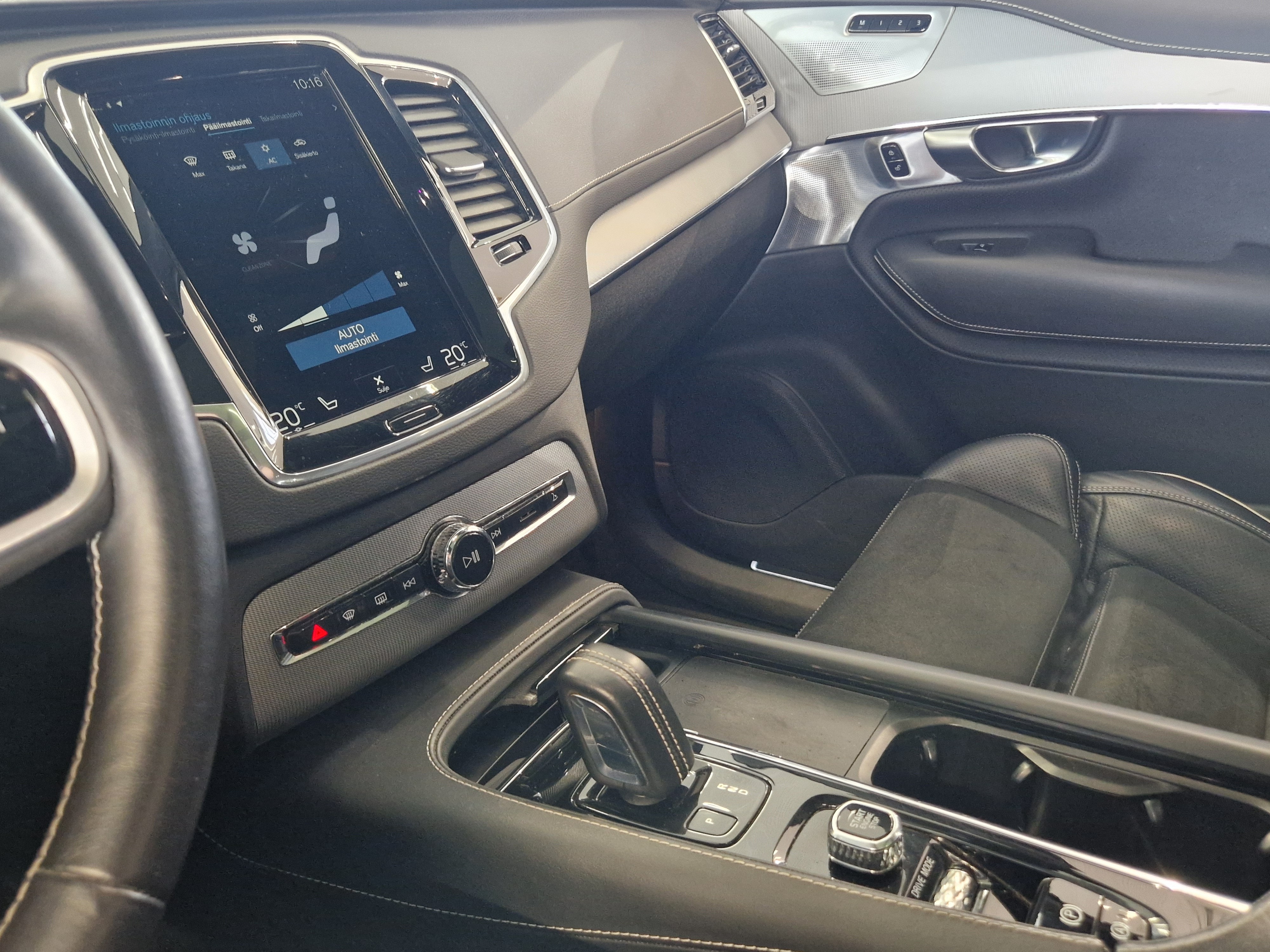 Volvo XC90 T8 TWE AWD R-DESIGN TAKUU 12KK/20TKM