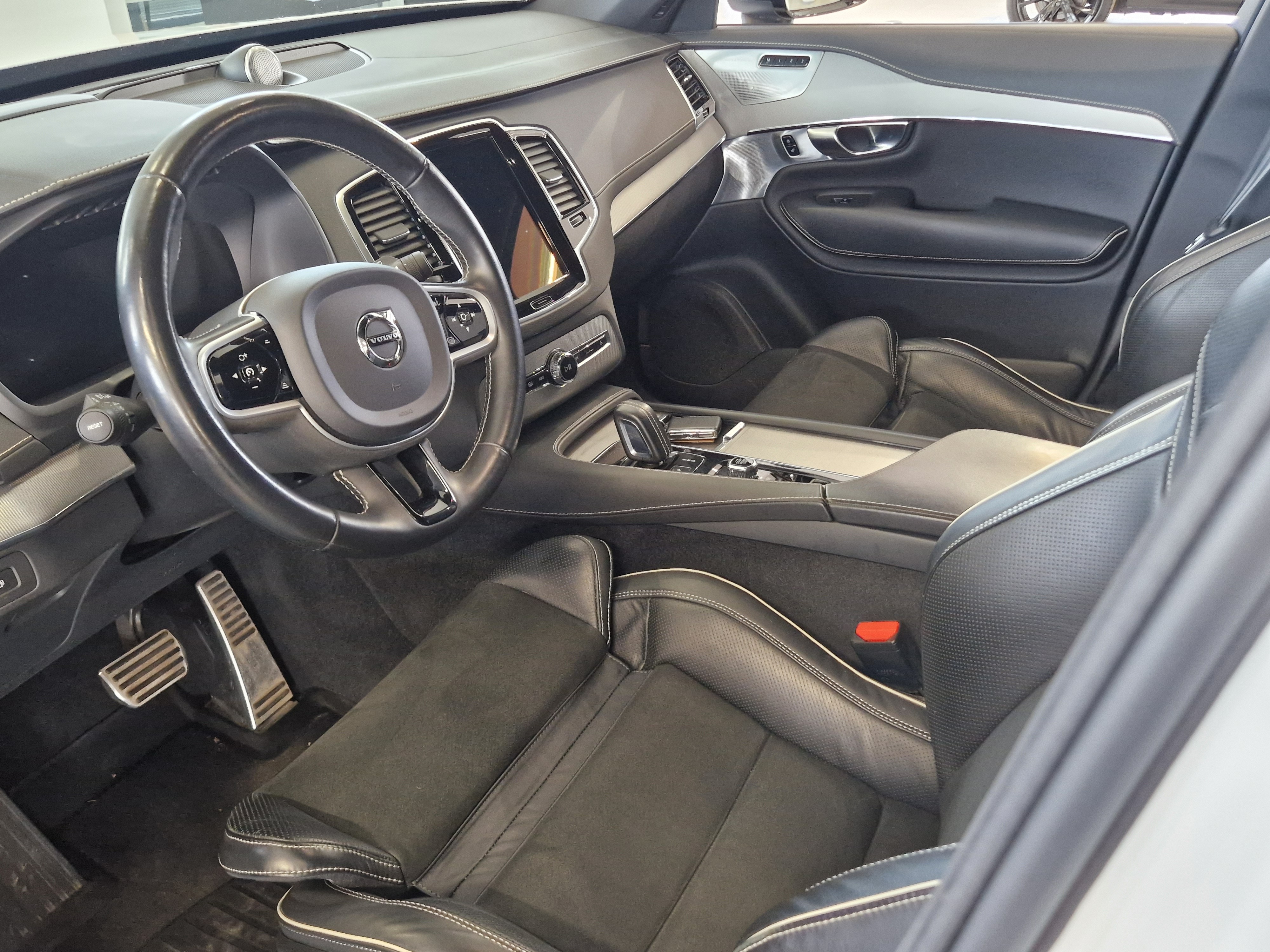 Volvo XC90 T8 TWE AWD R-DESIGN TAKUU 12KK/20TKM