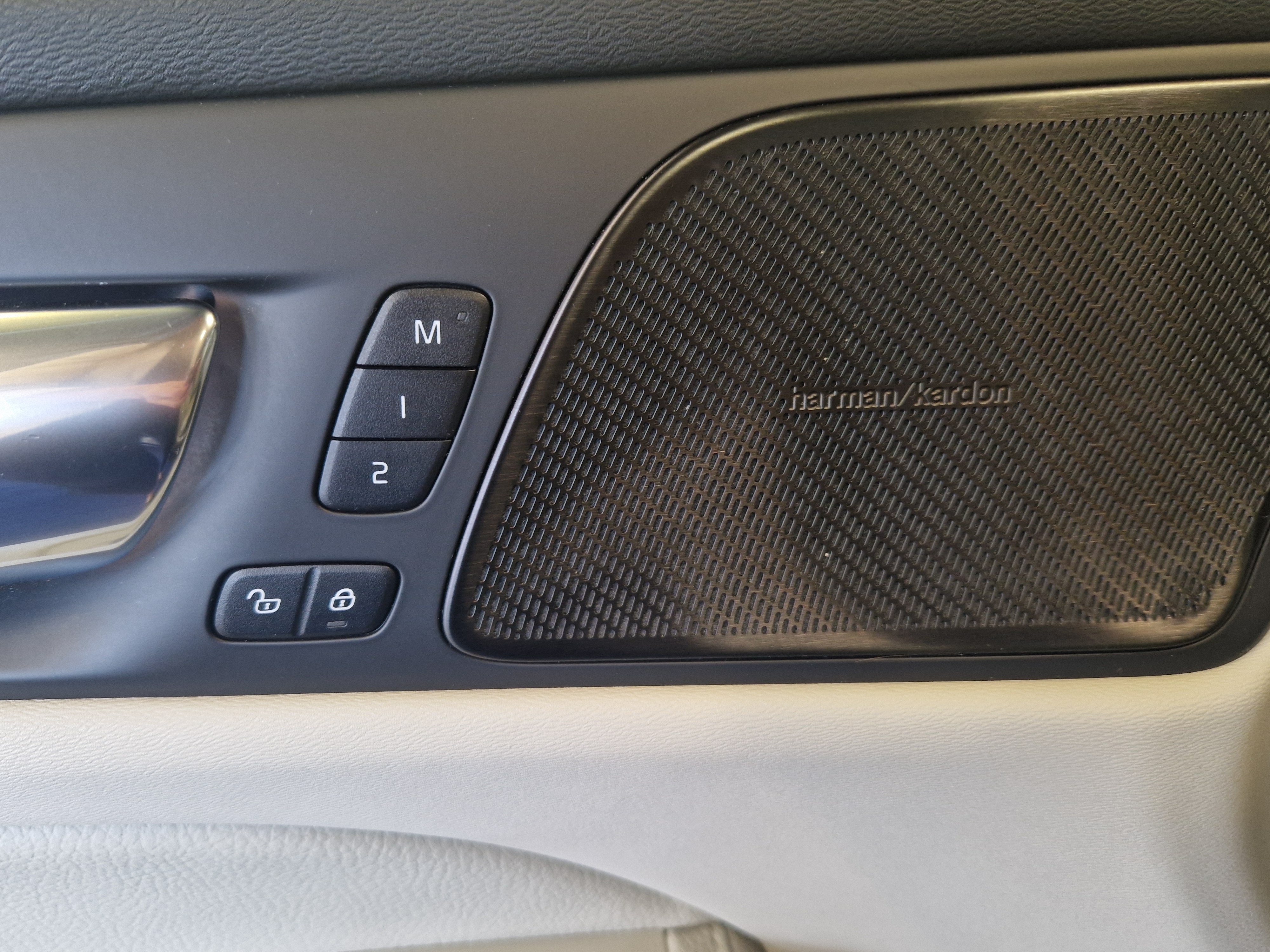 Volvo S60 B5 MHEV BUSINESS INSCRIPTION TAKUU 24KK/40TKM