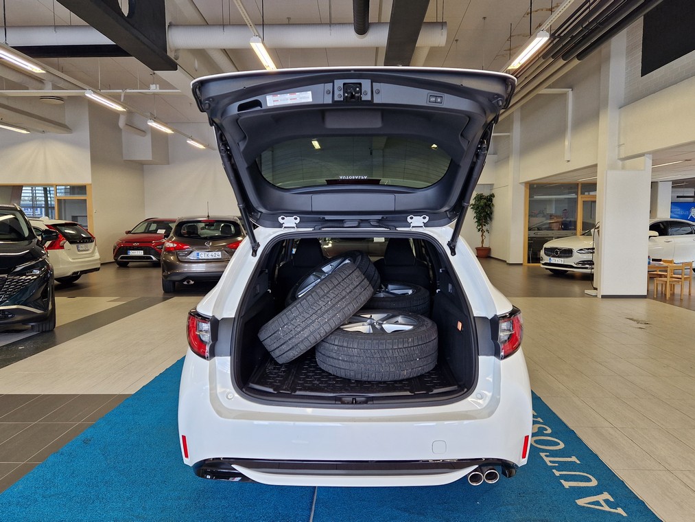 Toyota COROLLA TOURING SPORTS 2,0 HYBRID ACTIVE EDITION