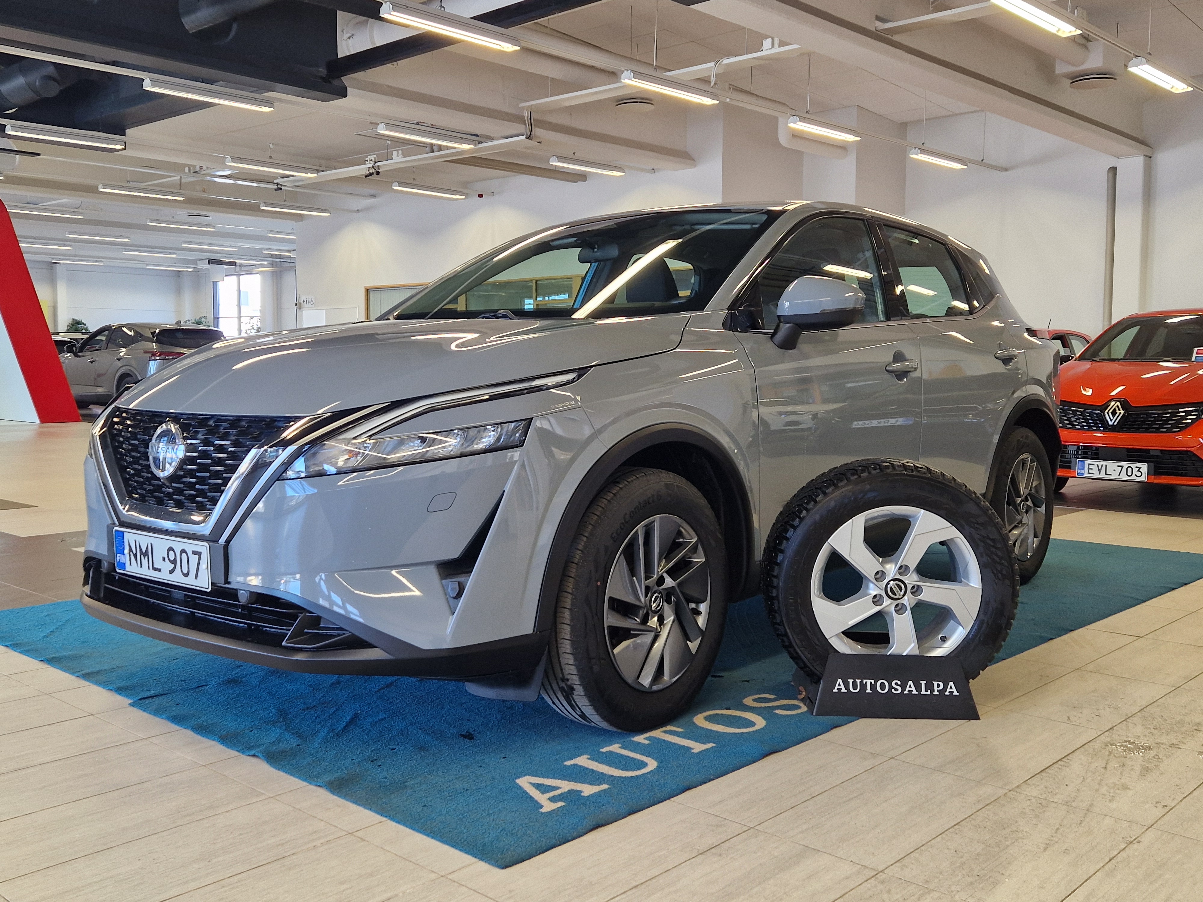 Nissan QASHQAI MHEV 140 6M/T 2WD ACENTA TAKUU 24KK/40TKM.