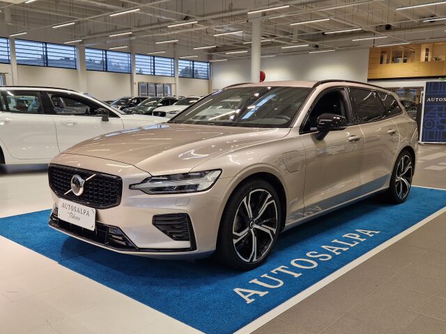 volvo V60 T8 AWD LONG RANGE PLUS DARK TAKUU 24KK/40TKM