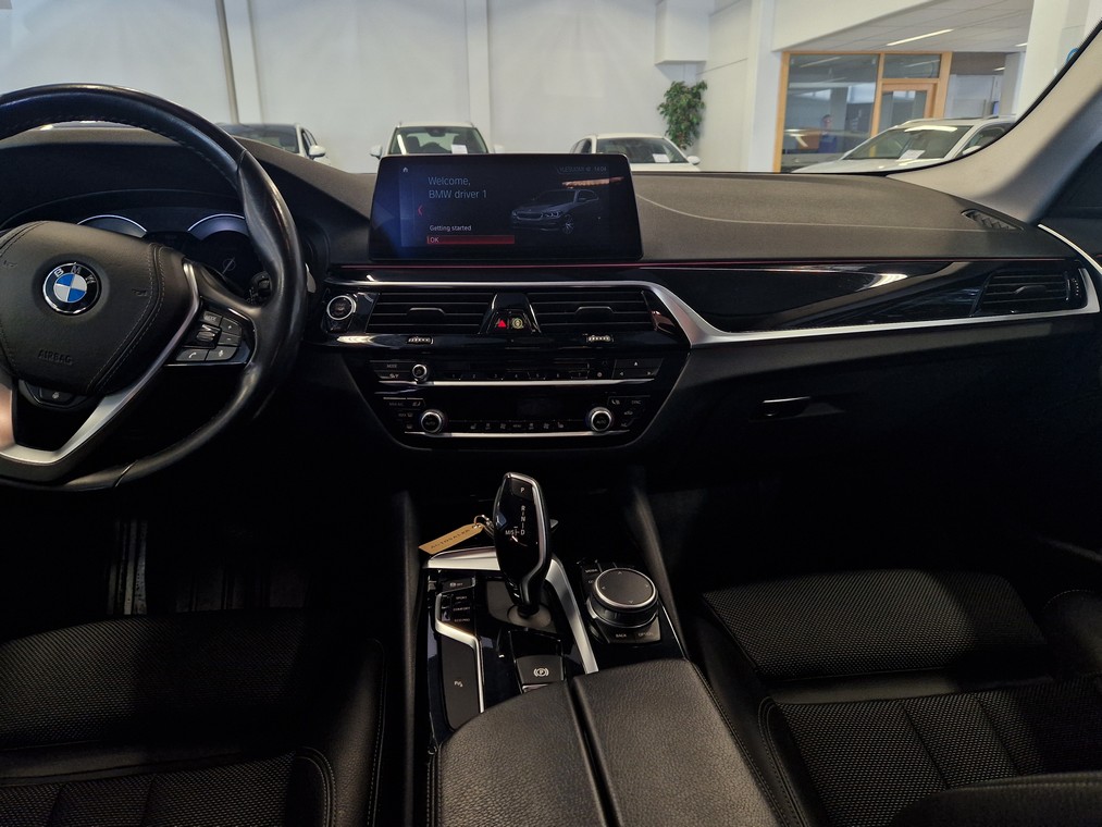 Bmw 520 G31 TOURING 520D A XDRIVE BUSINESS SPORT