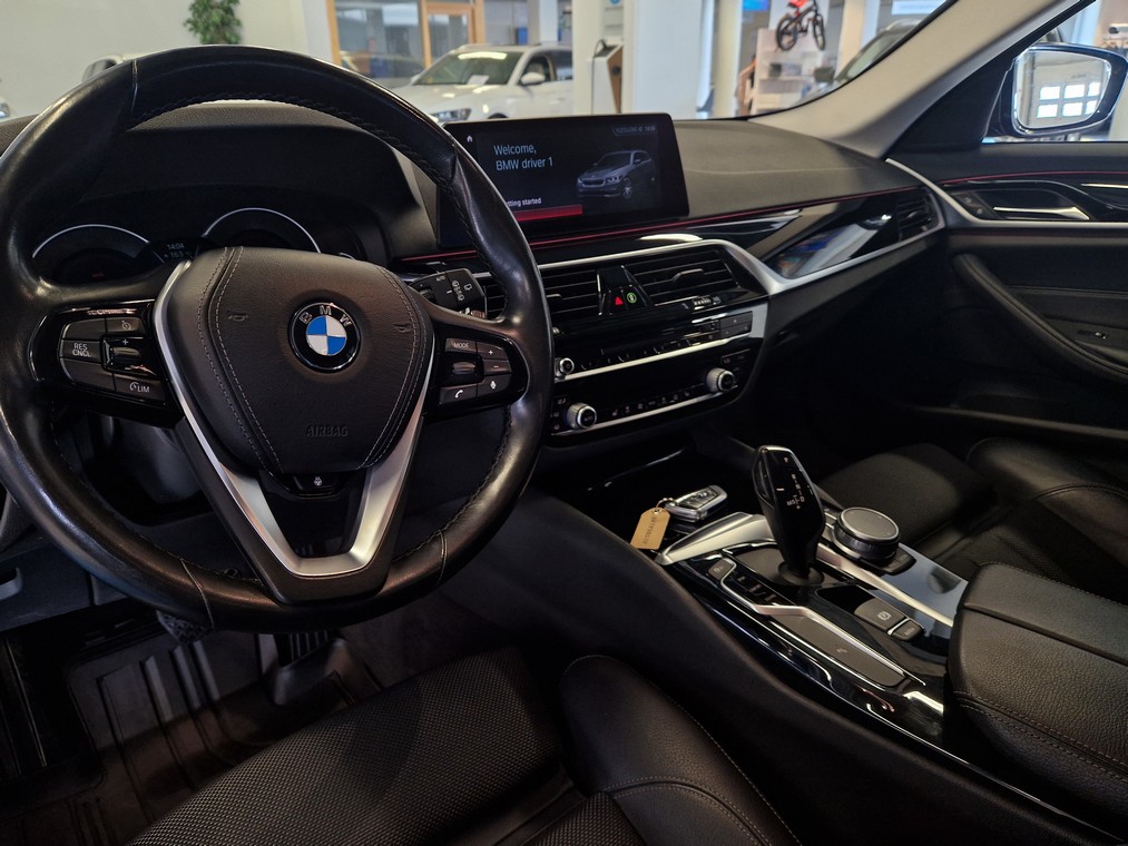 Bmw 520 G31 TOURING 520D A XDRIVE BUSINESS SPORT