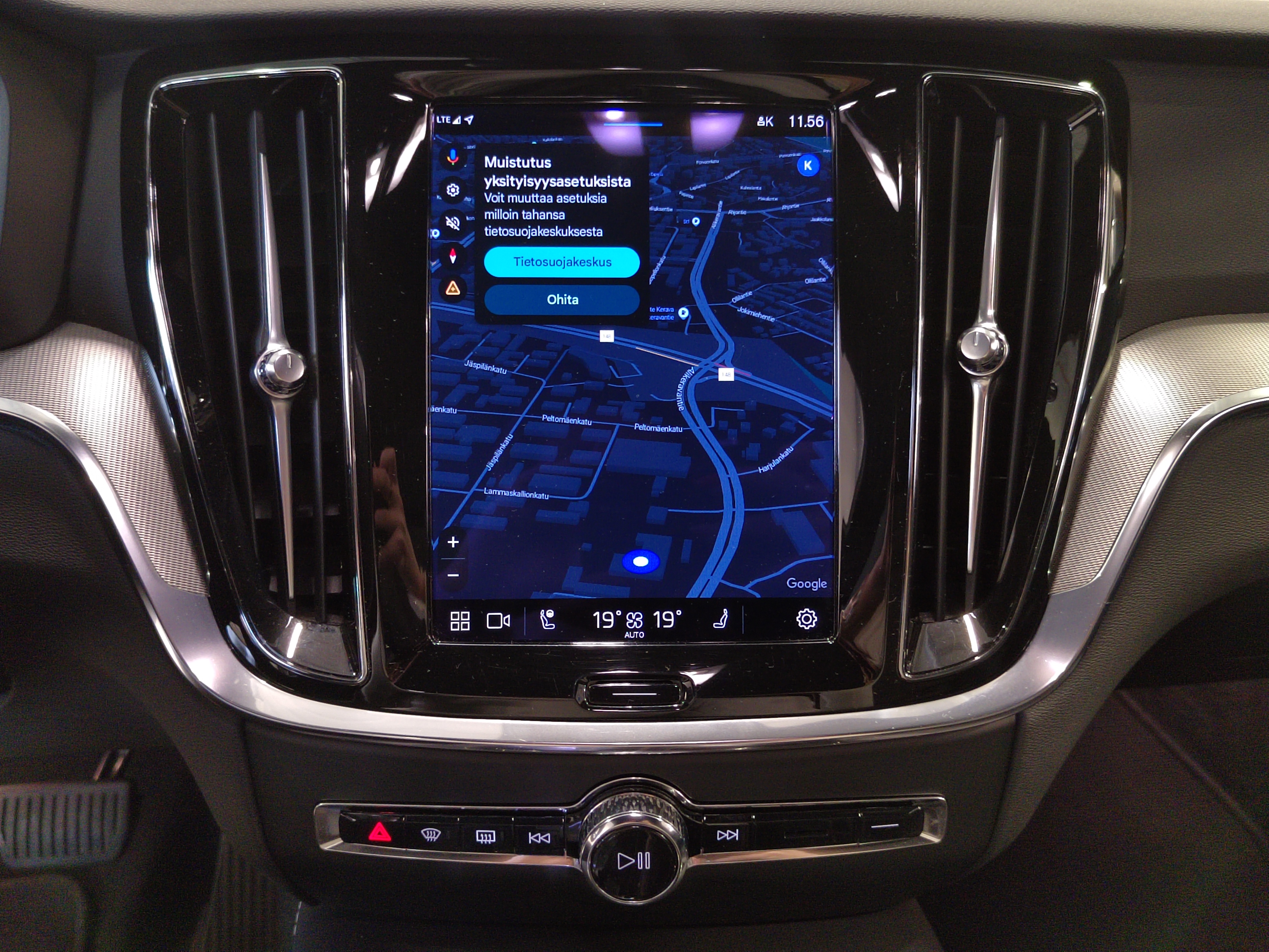 Volvo V60 T8 AWD LONG RANGE PLUS BRIGHT TAKUU 24KK/40TKM