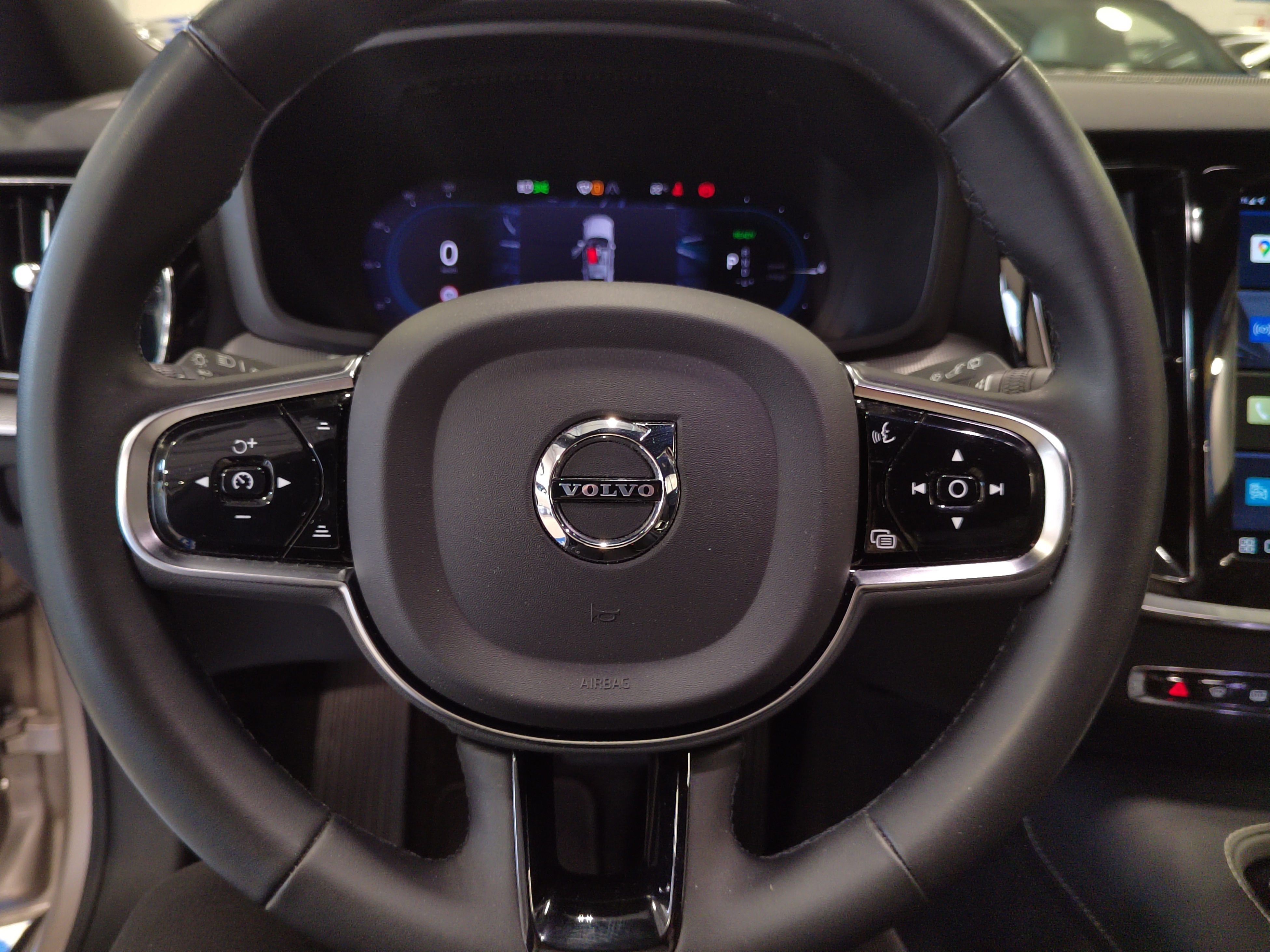 Volvo V60 T8 AWD LONG RANGE PLUS BRIGHT TAKUU 24KK/40TKM