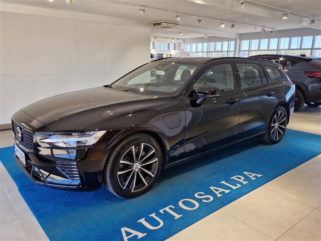 volvo V60 T8 AWD LONG RANGE PLUS DARK TAKUU 24KK/40TKM