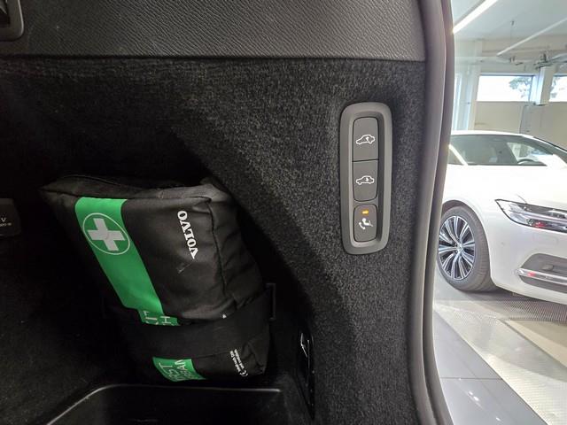 Volvo XC90 T8 AWD LONG RANGE HIGH PERFORMANCE ULTIMATE DARK A