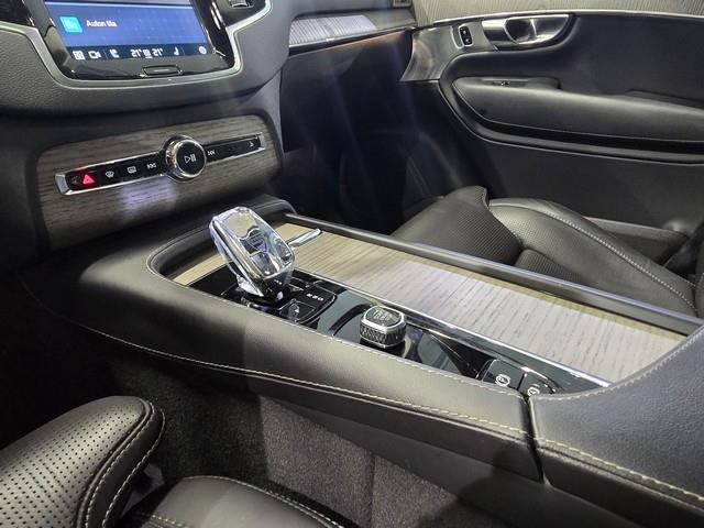 Volvo XC90 T8 AWD LONG RANGE HIGH PERFORMANCE ULTIMATE DARK A