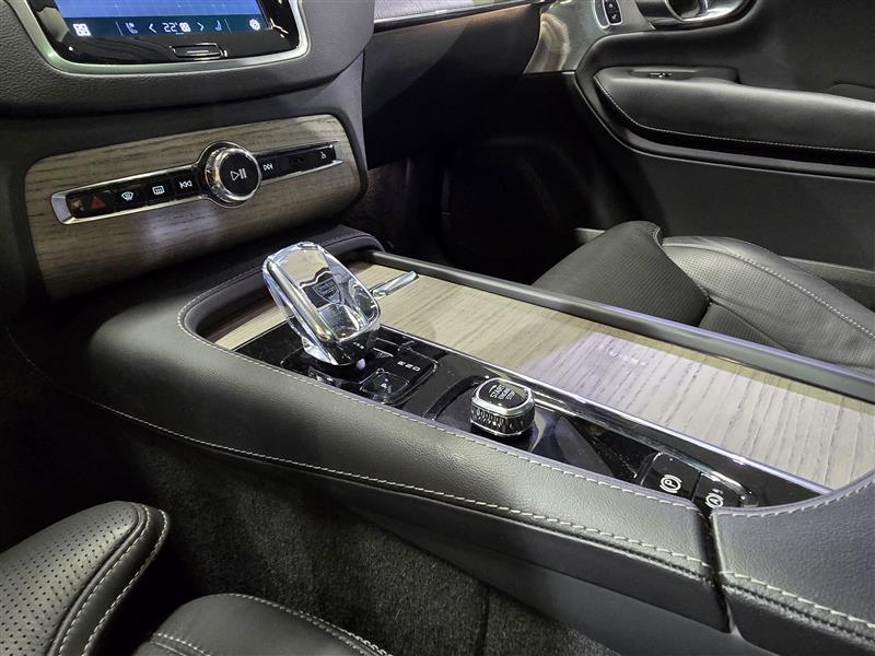 Volvo XC90 T8 AWD LONG RANGE ULTIMATE DARK. TAKUU 24KK/40TKM