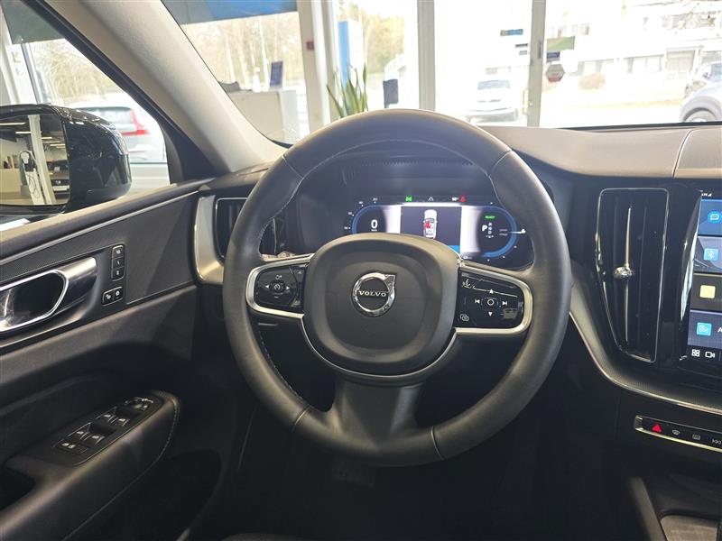 Volvo XC60 T8 AWD LONG RANGE PLUS DARK TAKUU 24KK/40TKM