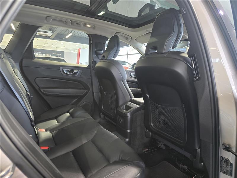 Volvo XC60 T8 AWD LONG RANGE PLUS DARK TAKUU 24KK/40TKM