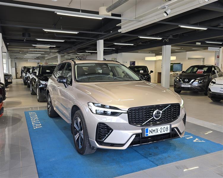 Volvo XC60 T8 AWD Long Range Plus Dark 2023, photo 2/32