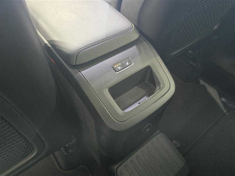 Volvo XC60 T8 AWD LONG RANGE PLUS DARK TAKUU 24KK/40TKM