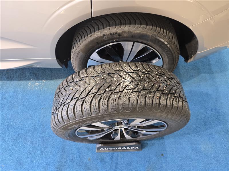 Volvo XC60 T8 AWD LONG RANGE PLUS DARK TAKUU 24KK/40TKM
