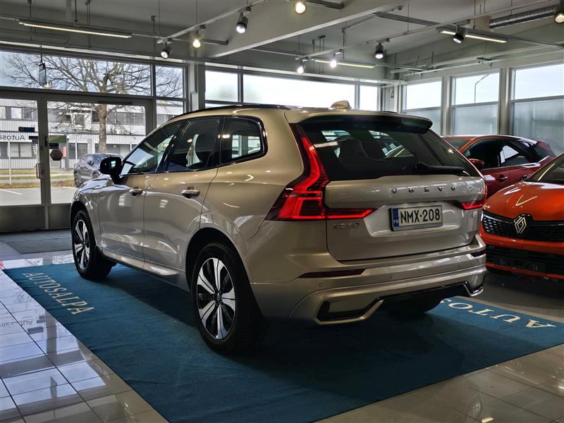 Volvo XC60 T8 AWD Long Range Plus Dark 2023, photo 4/32